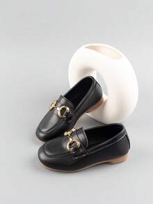 زوج من الأحذية الكاجوال للبنات بتصميم بريطاني مزين بالمعدن، أحذية خارجية عصرية - الأسود - مشاهدة 4