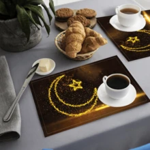 Bộ 1/4/6 tấm lót bàn ăn bằng vải lanh họa tiết trăng lưỡi liềm, trang trí ngày lễ Hồi giáo, phù hợp cho bàn ăn, mọi mùa, thảm trải bàn hiện đại có thể giặt được, trang trí phòng, lót ly, thảm lót bàn ăn nhà bếp, trang trí tiệc trong nhà và ngoài trời, trang trí nhà cửa, quà tặng lý tưởng. - Nhiều màu - Xem 1