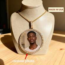 Customized Personalized Oversized Solid Photo Frame For Boys, Customized Photo Pendant With Full Diamond  Copper Jewelry, Customized Unique Necklace - 彩色 - 查看 1