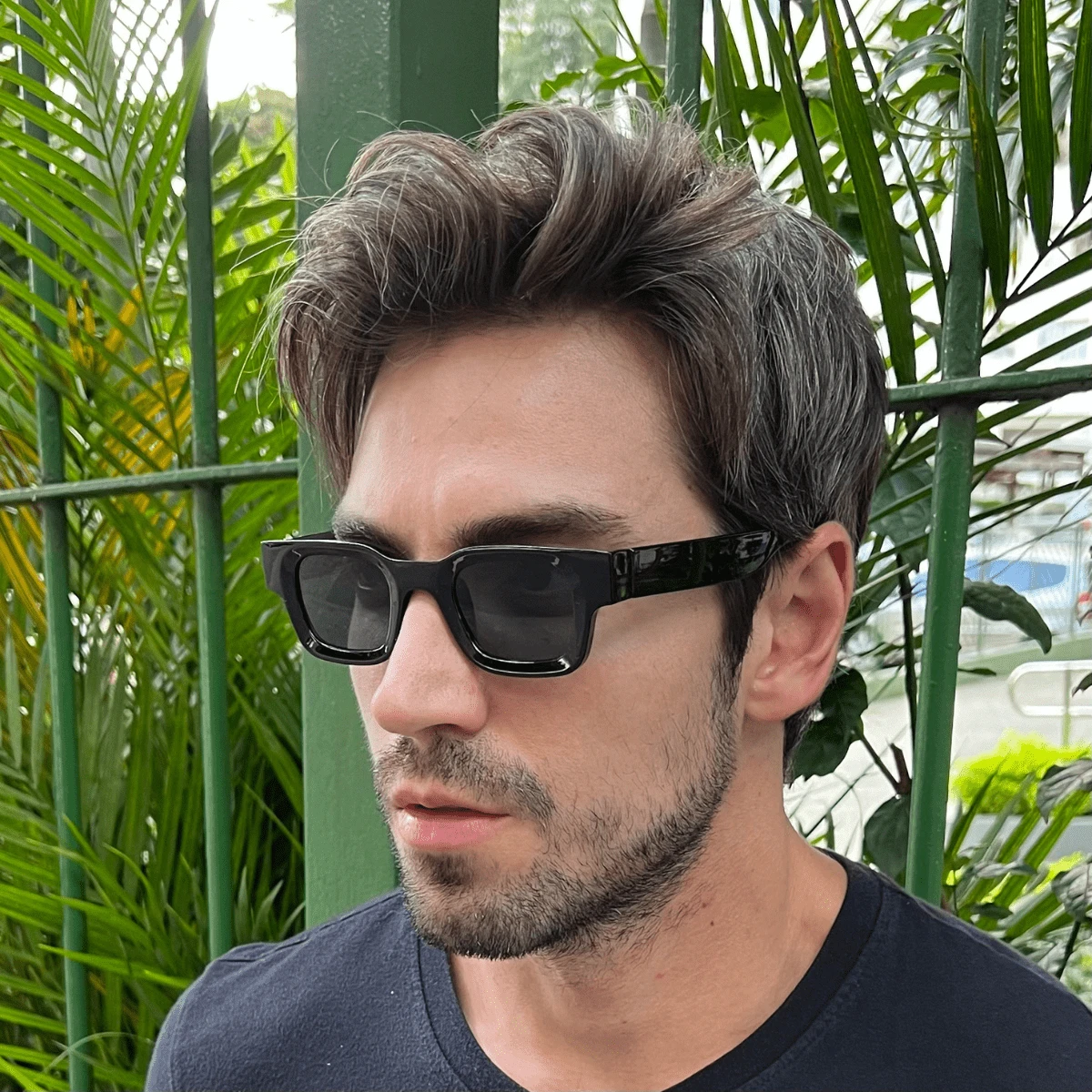 Premium Men's And Women's Square Retro Modern Sunglasses With Comfortable Spring-Loaded Temples And Cosmetic Lenses With UV400 Protection. - màu đen - Xem 1