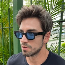 Premium Men's And Women's Square Retro Modern Sunglasses With Comfortable Spring-Loaded Temples And Cosmetic Lenses With UV400 Protection. - 黑藍色鏡片 - 查看 1