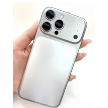 全新升级【兼容 13 Pro/14 Pro/15 Pro/16 Pro至17 Pro Max后盖保护膜，一键安装】超薄柔韧后盖保护膜，易于安装，防指纹，防刮花，纤薄贴合，快速升级至新款，瞬间拥有新手机 - 銀色 - 查看 4