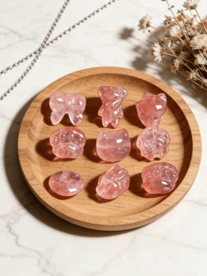 1件天然鸽血红/浅草莓石英蝴蝶/玫瑰花/狐狸/熊形吊坠，疗愈水晶，带来情感祝福和正能量，适合DIY珠宝制作、手链、项链和其他艺术饰品