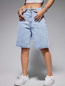 Quần short denim co giãn cạp cao màu xanh nhạt dành cho nữ và thiếu nữ - Thoáng khí, không xuyên thấu, dáng suông dài đến giữa bắp chân, thiết kế 5 túi cổ điển và chất liệu denim bạc màu - Có thể giặt máy. - Rửa nhẹ - Xem 1