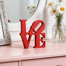 红色LOVE木质字母桌面摆件，浪漫桌面装饰，适合情人节情侣房间布置，可用于卧室、客厅、书架或咖啡桌摆放，创意礼物之选，为甜蜜的家增添温馨氛围，节日装饰。 - 紅色 - 查看 3