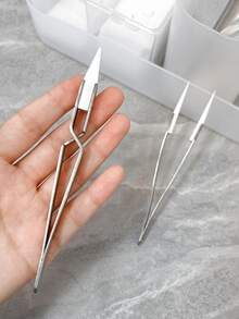 1个亚克力UV凝胶贴片雕塑镊子夹取器美甲多功能指甲钳工具