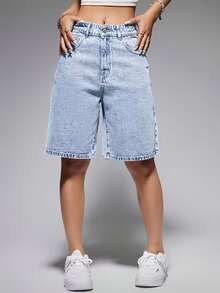 Quần short denim co giãn cạp cao màu xanh nhạt dành cho nữ và thiếu nữ - Thoáng khí, không xuyên thấu, dáng suông dài đến giữa bắp chân, thiết kế 5 túi cổ điển và chất liệu denim bạc màu - Có thể giặt máy. - Rửa nhẹ - Xem 3