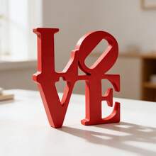 红色LOVE木质字母桌面摆件，浪漫桌面装饰，适合情人节情侣房间布置，可用于卧室、客厅、书架或咖啡桌摆放，创意礼物之选，为甜蜜的家增添温馨氛围，节日装饰。 - 紅色 - 查看 2