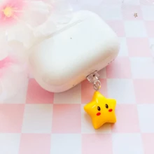 Mặt dây chuyền hình ngôi sao dễ thương, làm từ chất liệu nhựa màu vàng, thích hợp để tự làm trang sức, vòng cổ, vòng tay, móc khóa và các sản phẩm thủ công khác, không có chất liệu khảm, chủ đề đáng yêu. - Nhiều màu - Xem 5