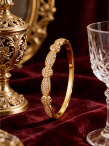 1 Pc - Copper Bracelet Perfect For Everyday Commuting. The Zirconia Has A Subtle, Understated Sparkle. It's Suitable For Pairing With A Shirt At Work Or A Skirt After Get Off Work, Making It Perfect For Commuting Or Dates. It's Elegant And Effortless. - Gold - View 4