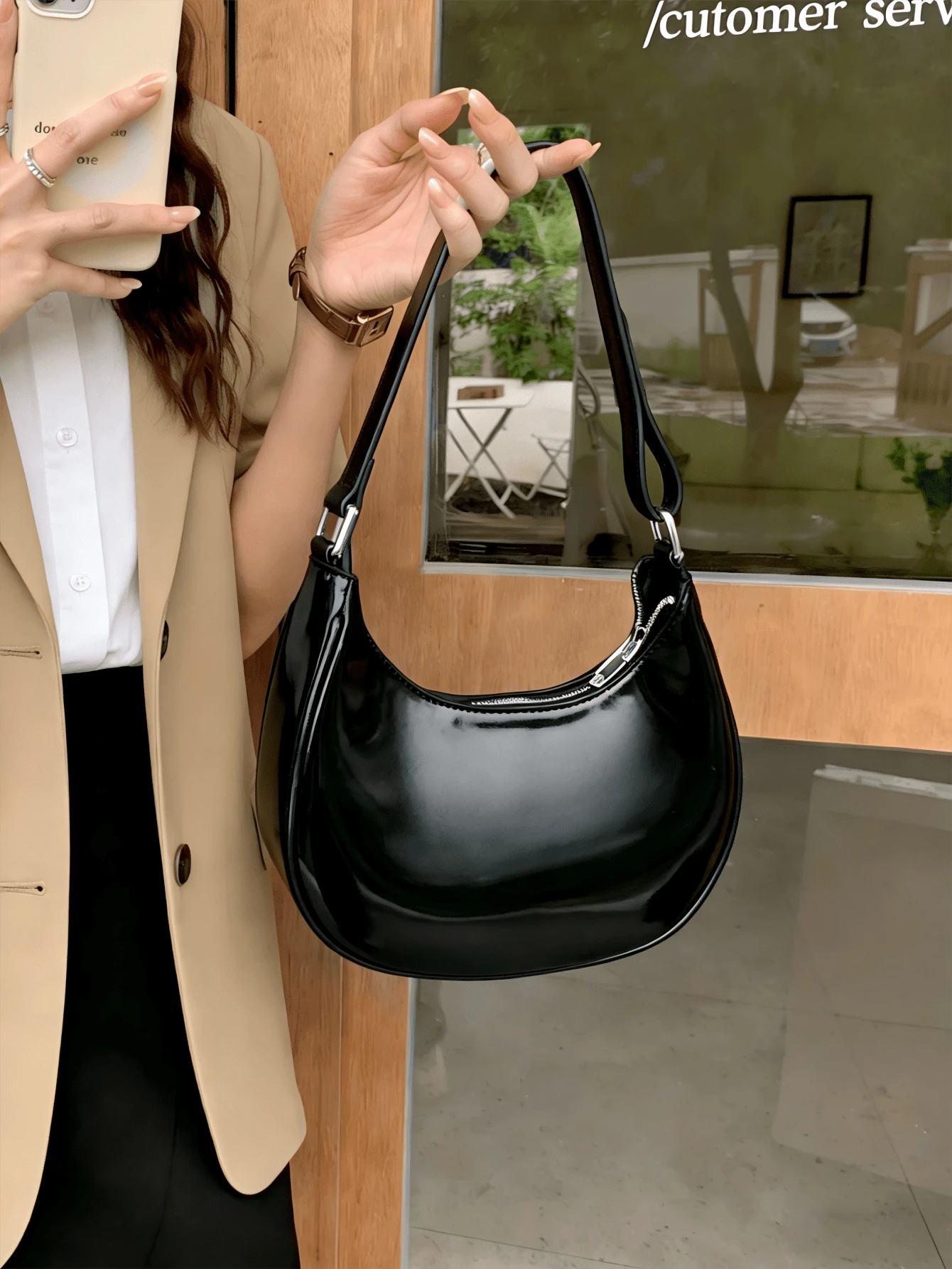 Bolso bandolera tipo axila para mujer, diseño media luna con correa ajustable y amplio espacio interior, estilo minimalista retro adecuado para compras, trabajo, universidad y salidas, regalo perfecto de San Valentín y Navidad, cómodo y ligero para uso diario. - Negro - Ver 1