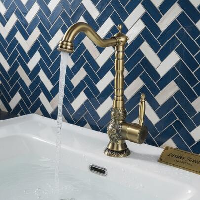 Grifo de estilo chino - Diseño tallado para fregadero de cocina y tocador, agua caliente y fría, alta calidad, fregadero de baño, agua fría y caliente, 360° giratorio, adecuado para hogar moderno, casa de huéspedes, hotel, control de una sola manija, antioxidante, fácil de limpiar, apto para cocina minimalista, interfaz G1/2 con 2 mangueras de 50 cm, adaptador G3/8 incluido