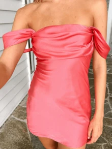 Women Y2K Satin Off Shoulder Pleated Solid Mini Dress Backless Sleeveless Summer Cocktail Dress - Dưa hấu đỏ - Xem 2