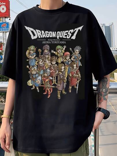 メンズ公式ドラゴンクエストレトロゲーミング T シャツ - ヴィンテージビデオゲーム T シャツ アイコニックロゴ & キャラクタープリント - ルーズフィットストレッチ素材 日本プリント ノスタルジックファン & クラシック RPG ゲーマー向け - オールシーズン着心地抜群カジュアルウェア | ファンメルチャンダイズ / キャラクタープリントシャツ / メンズグラフィック T シャツ / ヴィンテージ T シャツ / オーバーサイズ T シャツ / デザイナー T シャツ / ホワイト T シャツ