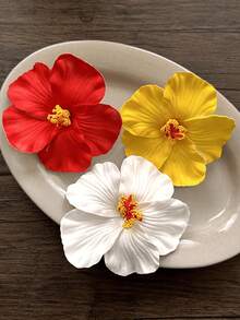 3件套扎染花朵发夹，红、黄、白三色，9厘米，时尚百搭，优雅高端，简约纯色侧夹，适合日常通勤、休闲、派对、度假、马尾辫、发髻、洗脸、化妆等场合，可用作服装配饰，搭配女士度假装，也可用作发夹、发卡、发饰、新年装饰、波西米亚风、夏威夷风发饰。 - 彩色 - 查看 1