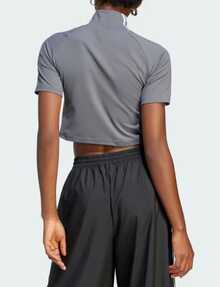 adidas originals ILENIUM 三葉草條紋槓Logo刺繡緊身半高領截短緊身短袖插肩袖T卹女款深灰 - 深灰色 - 查看 3