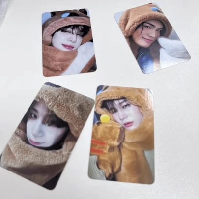 4张双面光面Lomo卡片，适用于剪贴簿、偶像团体周边、粉丝礼物