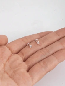 1pc Mini Heart L-Shaped Nose Stud - Cute Bohemian Zinc Alloy Nose Piercing Jewelry, Small & Durable Design For Parties, Music Festivals, Casual Attire - Women's Fashion Accessories, Nose Jewelry, Party Accessories, Stylish Accessory, Sleek Finish, Festival Goers, Hypoallergenic Jewelry, Adults - 彩色 - 查看 3