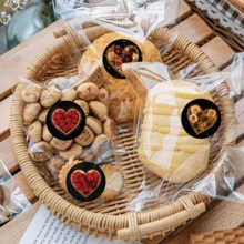 JOERBABU the little kangaroo Bobbie 500张/卷 心形玫瑰图案贴纸，是小礼物的理想之选。情人节快乐！8-10种不同图案，可DIY。可用于装饰小礼物、包装袋、杯子、文具以及其他您喜欢的物品。