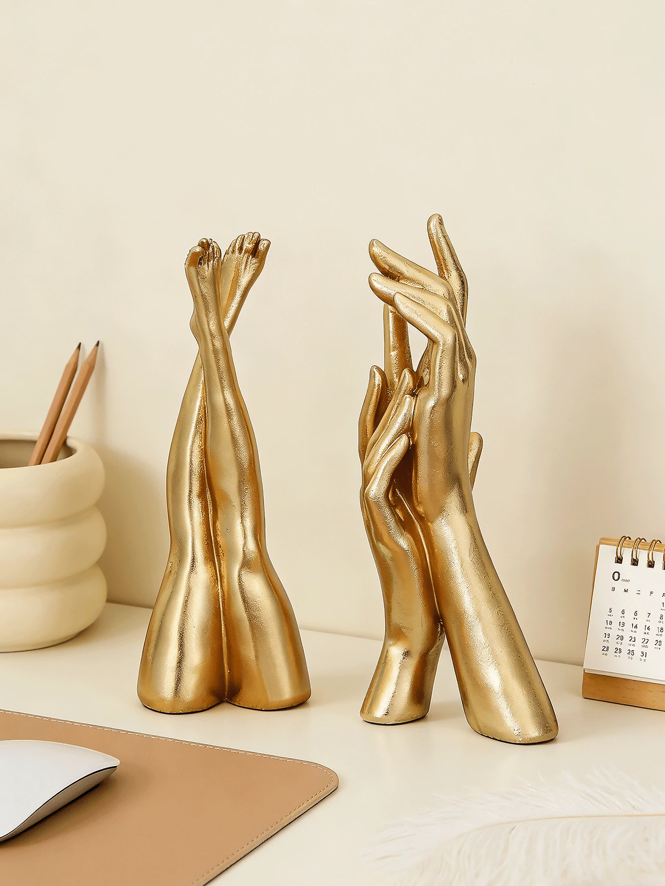 1pc Gold Hands And Legs Sculpted Elegant Resin Home Decor Hand Statue, Multifunctional Love Ornament, Perfect For Bedrooms, Office Desks, Cabinets, Weddings (Gold Hands) - Multicolor - View 1