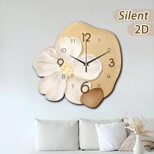 1个木质静音无滴答大号挂钟，米色背景上饰有白色花朵图案，尺寸可选11.81-15.75英寸，电池供电（不含电池），非常适合卧室、客厅、书房、阳台等场所，是圣诞节、新年、母亲节、父亲节、婚礼、送给朋友和家居装饰的绝佳礼物。