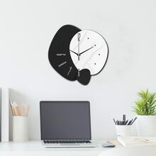 1个仿木纹装饰挂钟，黑白阴阳图案，几何造型，简约设计，尺寸可选11.81-15.75英寸，电池供电（不含电池），适用于书房、厨房、办公室、咖啡馆、圣诞节、新年、母亲节、父亲节、婚礼、朋友礼物及家居装饰。
