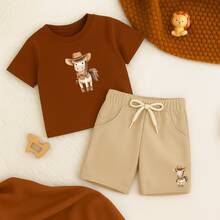 Marrom (camiseta) e Bege (short)