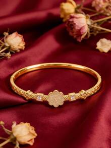 1pc Luxury Plum Blossom Copper Bracelet, Inlaid With Gemstone Floral Elements, Featuring Traditional Chinese Texture Design And Adorned With Captivating Golden Accents. Elegant Accessory For Commuting Or Dates. - Gold - View 3