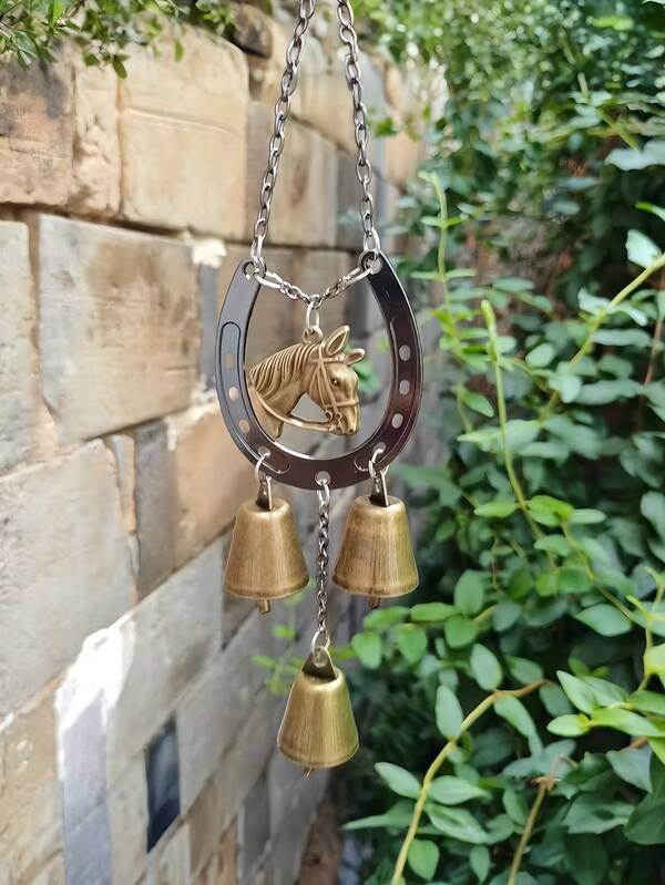 1件幸运马蹄铁吊坠装饰品，锻铁爱心铃铛风铃，配有装饰链，适合墙面、房间、花园和庭院装饰，复古马蹄铁饰品，非常适合家居墙面装饰，也是节日、情人节送给男女的理想礼物。