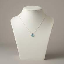 1件时尚优雅简约水滴吊坠项链，适合女士日常佩戴