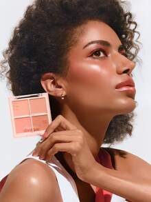 Dasique 4-Color Blush Palette, High Color Payoff, Long-Lasting, Natural Glow, Lightweight & Breathable, Vegan Formula, Fashionable Makeup Brand, Christmas Gift, Holiday Essential (8g) - #18 Milky Apricot - 查看 3