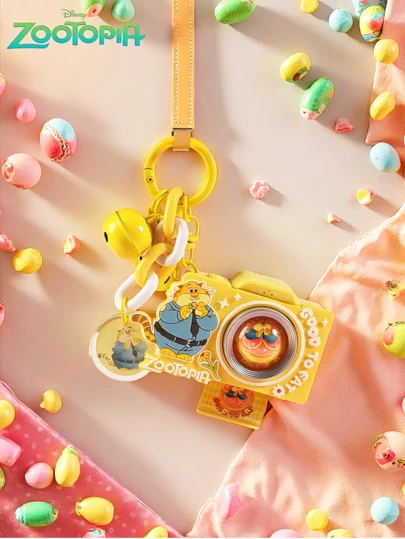 Camera Keychain Clawhauser Style, Accented With Yellow Camera, Comfortable Touch, Vivid And Cute Patterns, Exuding Playful Cuteness And Lively Vibes, Perfect For Keys, Bags, Desk, Decor To Accessorize Your Items With Fun,Colorslect, Studentsift, 超越 Gover