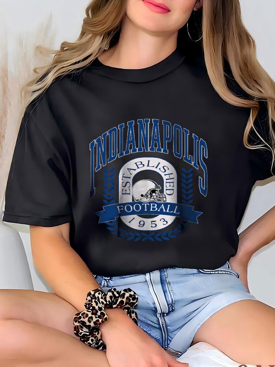 Womens Apolis Football Sweatshirt, Vintage Apolis Football Crewneck, Apolis Football Shirt, Football Sunday Pullover T-shirt - Negro - Ver 1