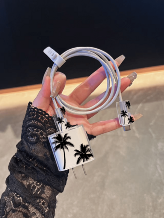 Black Minimalist Palm Tree Design Charger Protector Case, Compatible With 20W/30W Fast Charger Adapter, Scratch-Resistant, Compatible With Apple 20W Charger, Minimalist Apple Charger Protective Case, Compatible With 20W 15/16 Pro Max Charging Cable Protector, Anti-Scratch, Anti-Bite, Suitable For 13/14 Plus As Valentine's Day/Christmas Gift For Boyfriend/Girlfriend, Fits 17/17 Pro Max/Air