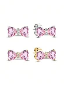 Winglove 1 件纯银项链、1 对纯银耳环和 1 件纯银戒指首饰套装，采用低过敏性设计，充满激情的心形和爱的元素，搭配简约优雅的方形红色立方氧化锆，展现您精致、浪漫和百搭的优雅风格。 - 銀色 - 查看 4