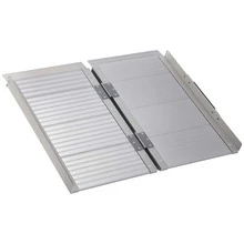 HOMCOM Rampa para Sillas de Ruedas Plegable, 91 cm, Carga 270 kg, Rampa Portátil de Aluminio Antideslizante con Bordes  y Asa, para Escaleras, Puertas, Discapacitados - Plata - Ver 11
