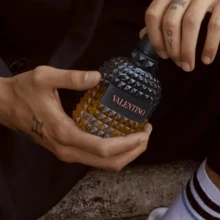 Valentino Born In Roma Coral Fantasy Uomo Edt 100 Ml – Men's Perfume With Woody And Spicy Notes That Combine Bergamot, Pink Pepper And Vetiver; Elegant, Intense And Long-Lasting Fragrance, Perfect For Modern And Sophisticated Men. ✅ 24/72h Delivery To Spain (Mainland) | Beauty Explosion | Your Beauty And Makeup Store – Exploit Your Best Version - Hương gỗ, cay (cam bergamot, hạt tiêu hồng, cỏ vetiver) - Xem 6
