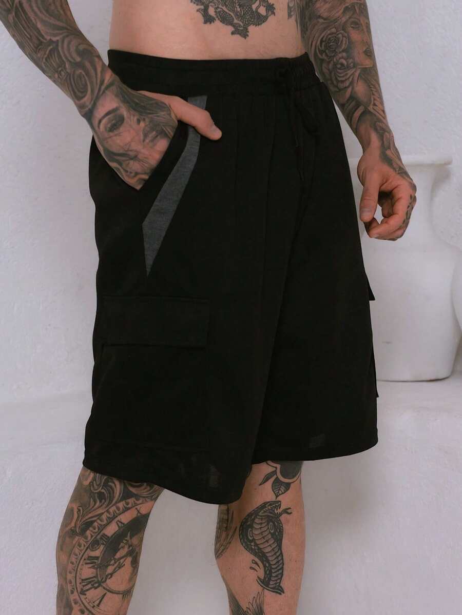 Cargo Shorts With Elastic Waistband - Black - View 1