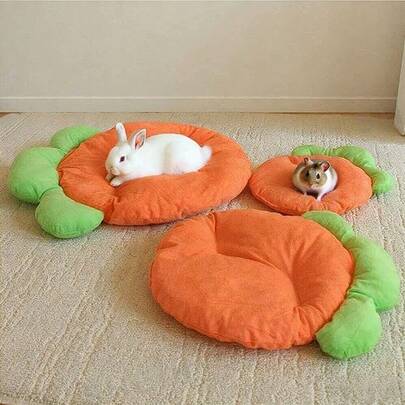 1pc Carrot Shaped Soft, Breathable And Fresh Pet Mat, Warm Cushion Suitable For Hamsters, Rabbits, Guinea Pigs, Sofa Bed For Small Pets, Autumn/Winter