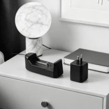 Cargador universal de baterías negro de una sola , compatible con pilas AA/AAA. Cuenta con luces indicadoras LED. Adecuado para uso doméstico, en viajes y en la oficina. - Negro - Ver 11