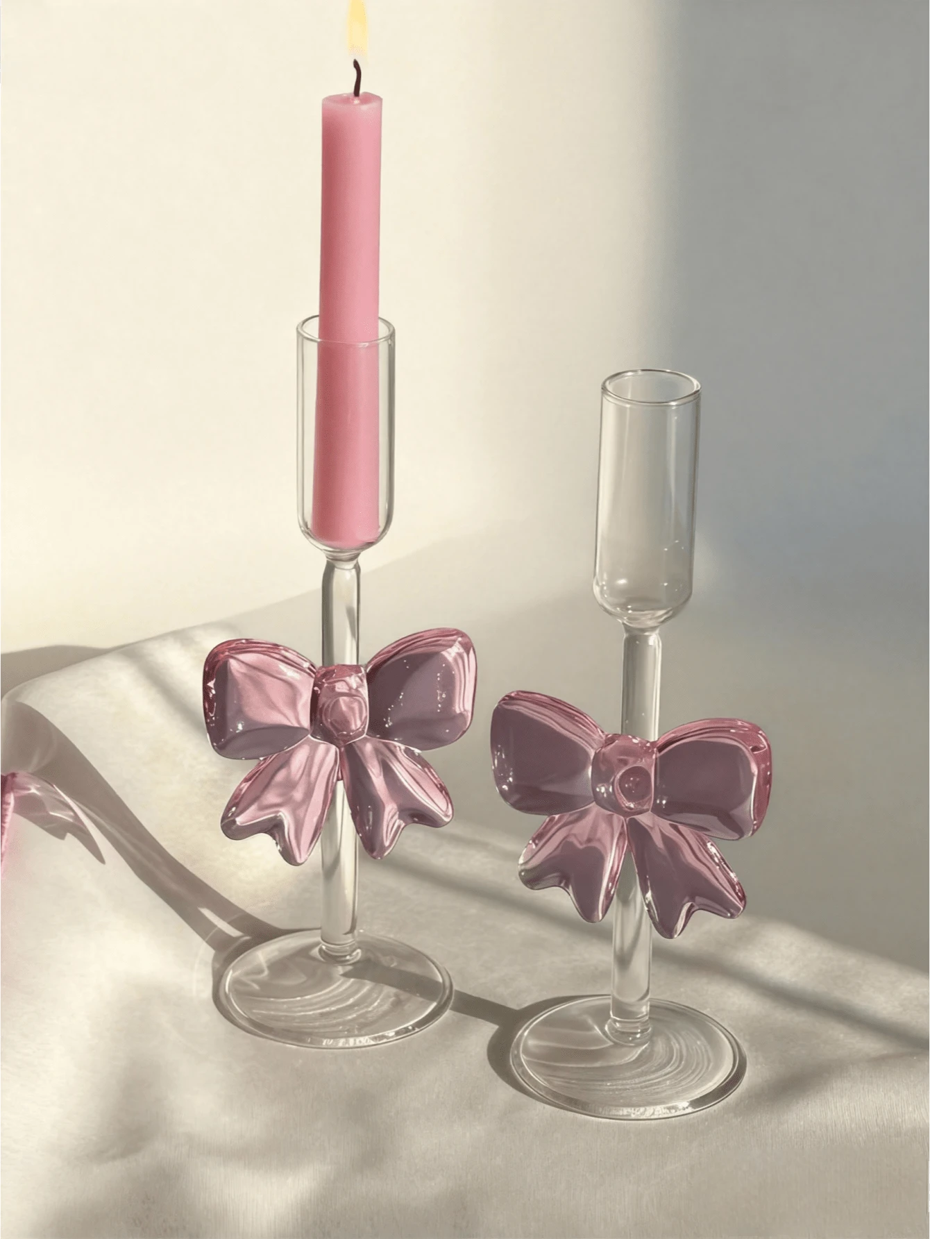 1个ins风粉色蝴蝶结玻璃烛台，浪漫珠光餐桌烛台，烛架，家居/餐桌装饰，/节日/生日装饰 - 彩色 - 查看 1