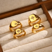 VKHK 1枚复古18K镀金不锈钢闪亮星形锆石装饰单戒指，适合女性、男性、情侣佩戴，日常佩戴及婚礼场合皆宜，亦可作为礼物。 - 彩色 - 查看 3