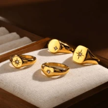 VKHK 1枚复古18K镀金不锈钢闪亮星形锆石装饰单戒指，适合女性、男性、情侣佩戴，日常佩戴及婚礼场合皆宜，亦可作为礼物。 - 彩色 - 查看 4