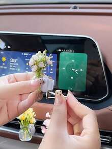 Bộ khuếch tán hương thơm mini gắn cửa gió điều hòa ô tô - Hoa nhân tạo trang trí thanh lịch, cánh hoa mềm mại và tự nhiên, tô điểm thêm vẻ nữ tính cho xe của bạn. Kẹp cửa gió thời trang tích hợp bộ khuếch tán, phụ kiện ô tô sành điệu với chức năng tạo hương thơm. - Đồ trang trí bình hoa nhân tạo - Xem 7
