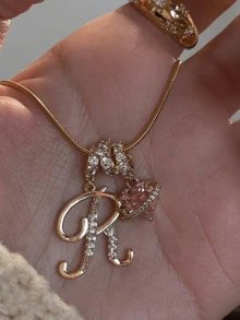 1 mặt dây chuyền hình trái tim đính đá Cubic Zirconia, thiết kế 26 chữ cái tiếng Anh, mặt dây chuyền cổ điển, phù hợp để đeo hàng ngày hoặc trong các buổi tụ họp, món quà lý tưởng cho Ngày Valentine. - Vàng - Xem 1