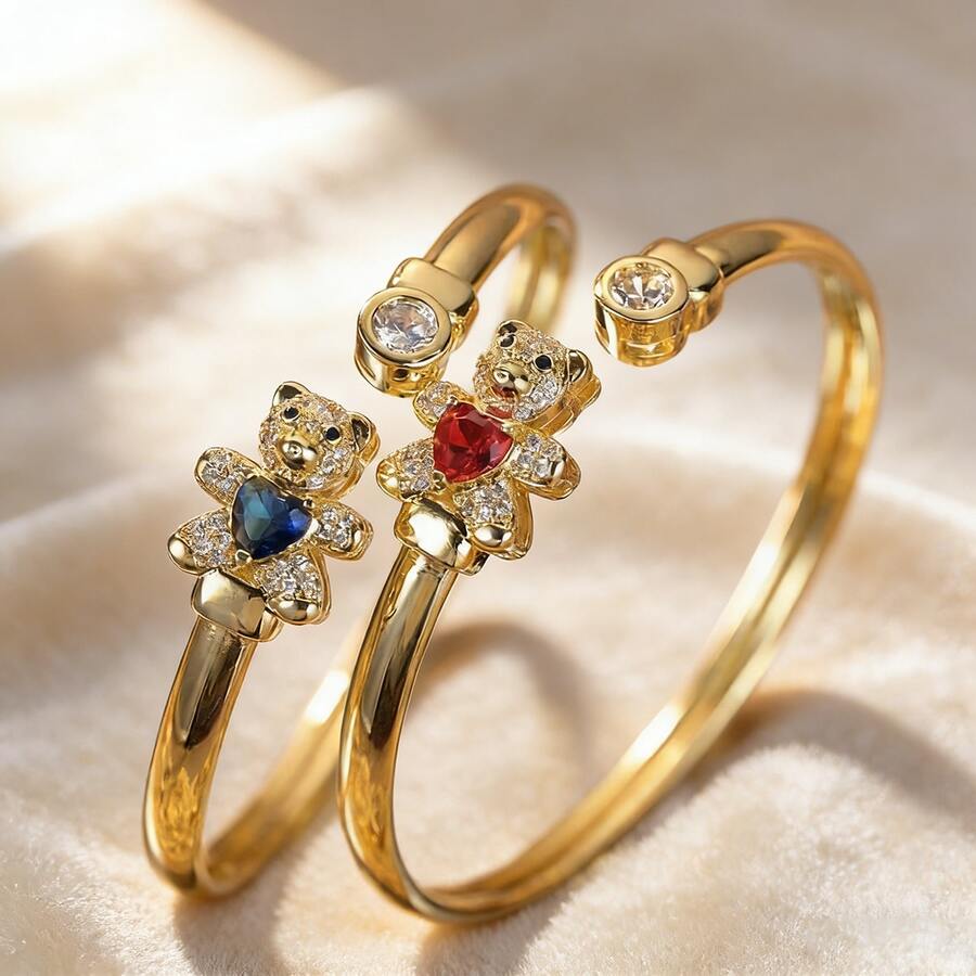 这款时尚可爱的绿色小熊锆石开口手镯是送给您爱人和母亲的珠宝礼物，也是日常佩戴的热门配饰。 - 綠色 - 查看 1