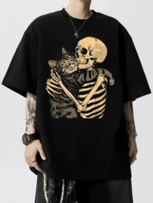 Camiseta de Algodón Negro para Hombres con Estampado Gráfico de Gato Esqueleto - Camiseta de Manga Corta Suave y Transpirable, Lavable a Máquina, Confort para Todas las Estaciones, Ropa Casual de Estilo Urbano, Tela Duradera, Tallas S-XXXL, Idea de Regalo Perfecta para Fiestas - Negro - Ver 1