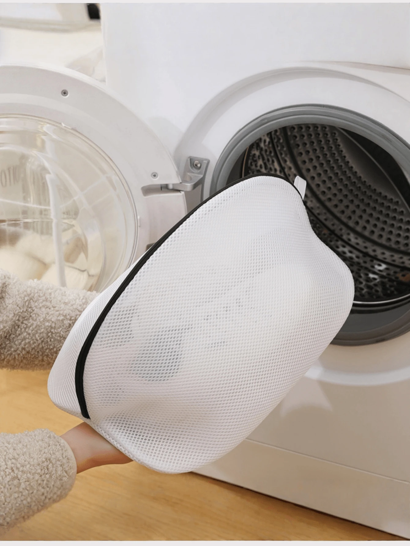 1pc/4pcs Large Mesh Laundry Bags With Zipper, Reusable Washing Machine Protection Net, Home Laundry Travel Storage, Christmas Home Gift - White - View 1