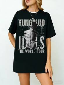 Camiseta gráfica de Yungblud para el álbum de 2025 y la gira IDOLS - Estampado "Yungblud The World Tour", negra con diseño en blanco y rojo, manga corta, cuello redondo, corte regular, estilo casual, cómoda para todas las estaciones | Camiseta con estampado llamativo - Negro - Ver 1
