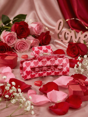 Valentine's Day Women's Hair Clip, Cute Pink Heart Hair Accessory, Non-Slip Large Clip, Suitable For Thick Hair, Strong Hold Rectangular Hair Clip, Romantic Valentine's Day Gift, Y2K Aesthetic Hair Accessory, Women's And Girls' Hair Clip Accessories (Heart Pattern). Fashion Claw Clips Elegant Hair Claws Causal Hair Clutch Beauty Hair Jaw Clip Valentine Muse